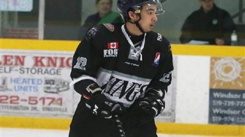 20 жастағы қазақ баласы АҚШ-та хоккейден команда капитаны болды