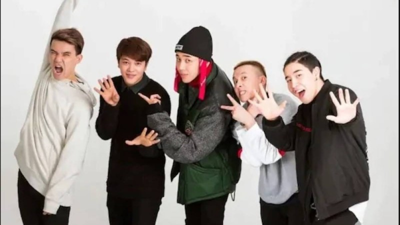 Шымкентте концерт қойған 91 тобына хейтерлер жұмыртқа лақтырды (видео)