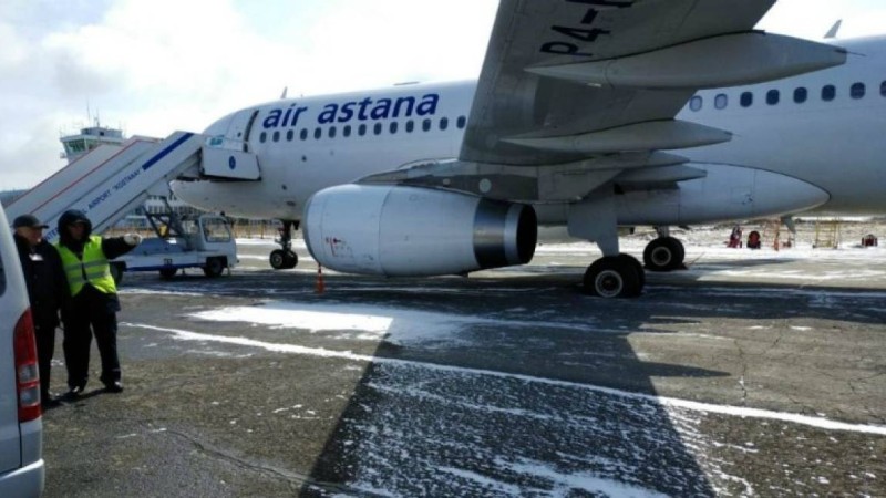 Қостанайға қонған "Эйр Астана" ұшағының дөңгелегі асфальтты опырып түсті
            22:06, 17 Сәуір, 2019
        
        Зардап шеккендер жайында ешқандай ақпарат жоқ
