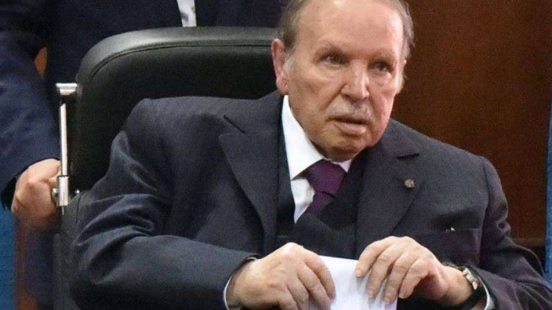 Алжир президенті Бутефлика сайлауға түспейтінін мәлімдеді