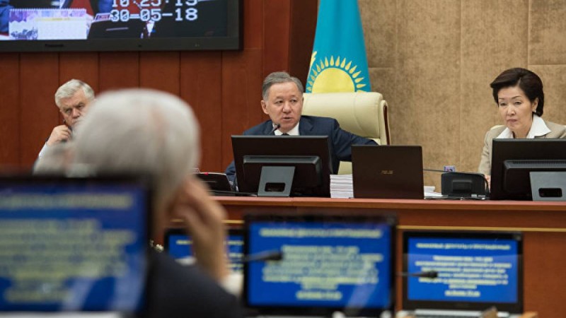 "Айтуға ұят" Нығматулин жүргізушілерге жағдай жасауды тапсырды