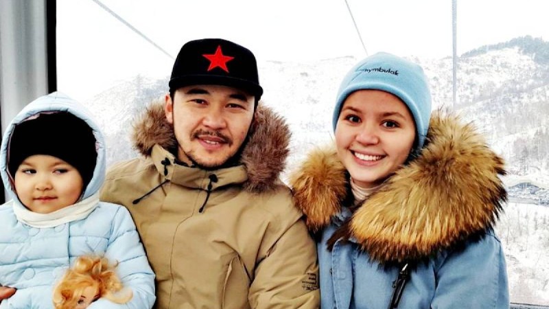 Еркебұлан Дайыров неліктен кинотеатрда тұрып тұруға мәжбүр болды? Актер түсіндірді
            12:58, 17 Сәуір, 2019
        
        Актер "Балуан Шолақ" фильмінде басты рөлді сомдаған болатын