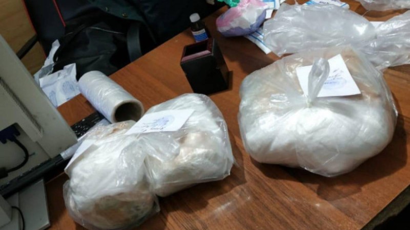 Қордайда шекарашылар есірткі тасымалдаушы мен "тапсырыс берушіні" ұстады