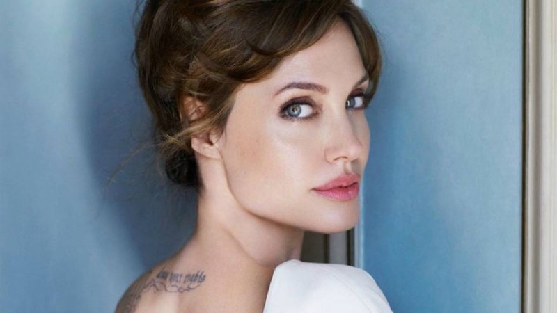 Анджелина Джоли тегін өзгертіп тастады - Қазақстан жаңалықтары