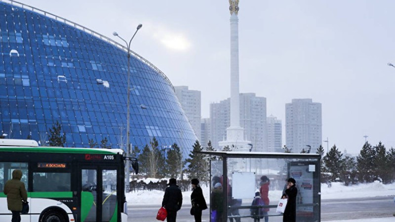 Астанада автобустағы ұрлық видеобақылау камерасына түсіп қалды