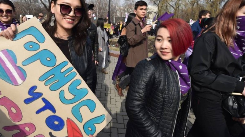 Бішкекте өткен гей-шеру үшін мэрдің кетуін талап етті