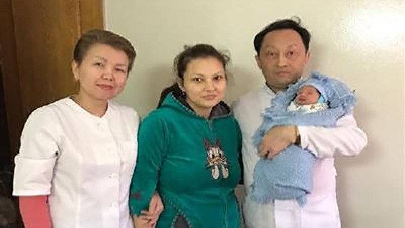 Бауырын ауыстырған әйел екінші рет босанды