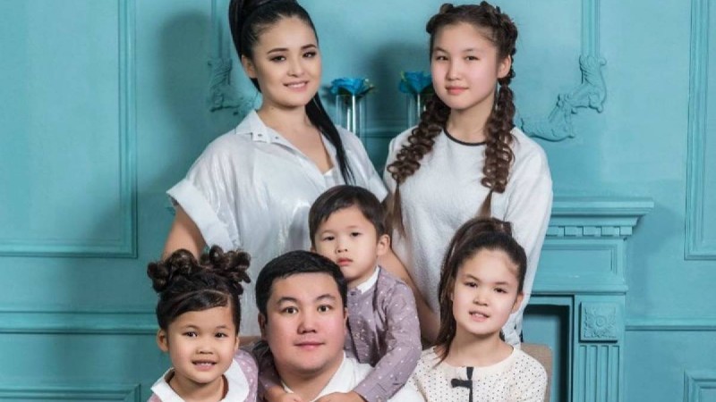 Тұрсынбекке бес бала сыйлаған әйелі қымбат көліктен дәмелі екенін айтты - Қазақстан жаңалықтары