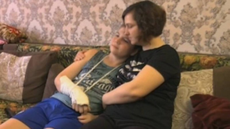 Павлодар облысында ауруханаға түскен жеткіншектің үстіне темір төсек құлап кеткен - Қазақстан жаңалықтары