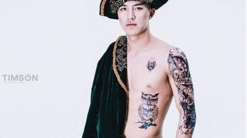 Бахтияр Артаев шапанды жалаңаш киген жігіт жайлы: Головкин қазақтың шапапын көкке көтеріп жүрсе, мына жігіт санасыздығын көрсетті - Қазақстан жаңалықтары