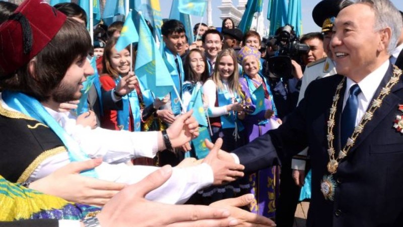 БАС ҚОЛБАСШЫ | "Айқын" газеті