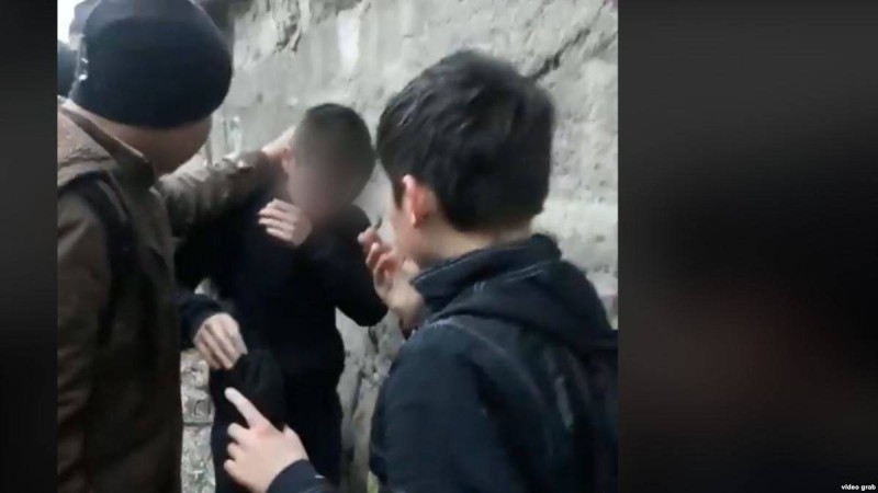 Түркістанда "әлімжеттік жасаған" оқушылардың ісі сотта қарала бастады