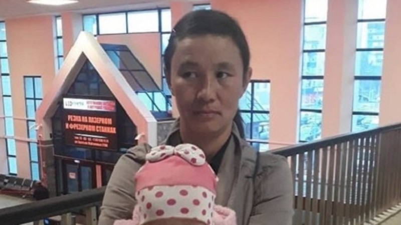 Барар жерім жоқ: Ақтөбелік әйел 9 айлық баласымен вокзалда түнеп жүр (видео) - Қазақстан жаңалықтары