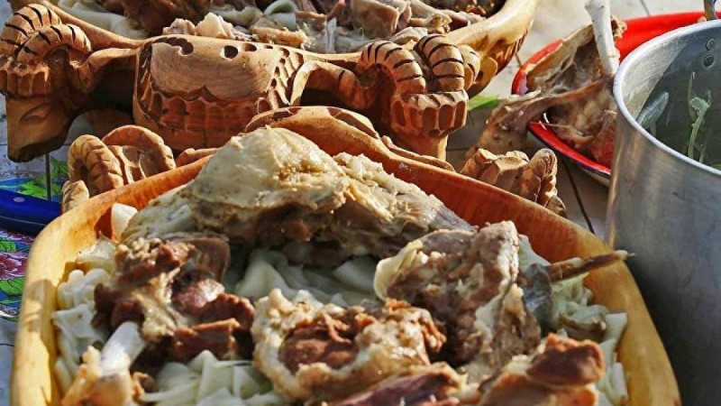 Ет асып, табақ тартудың жөн-жосығы: қандай қателік жіберуге болмайды