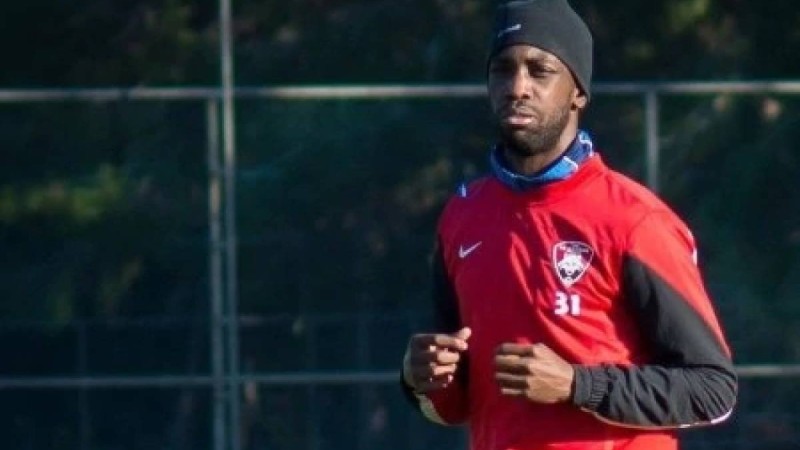 Қызылордалық "Қайсар" футболшысы үйлену тойын Францияда өткізді - новости Казахстана