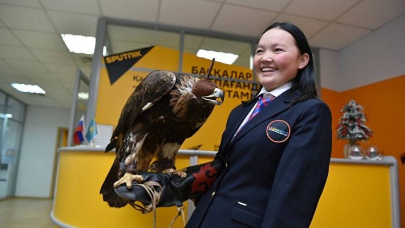 Моңғолиядан келген бүркітші қыздың Назарбаевқа айтқан арманы орындалатын болды