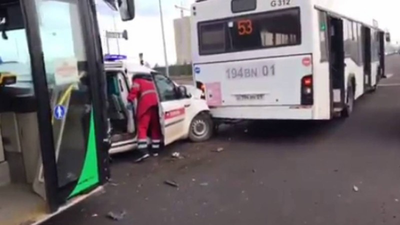 Нұр-Сұлтандағы автобус соқтығысуынан екі адам қаза тапты (ВИДЕО)
