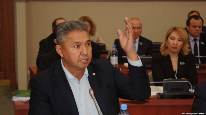 "Ақ жол" партиясы құрылтай күнін белгіледі