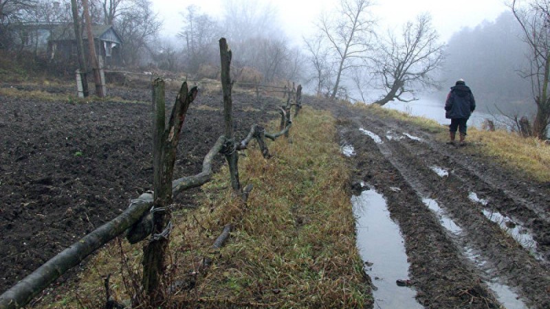 "Әкімдік қарамайды" Маңғыстау облысының тұрғындары жолдарды өз күшімен жөндеп жатыр
