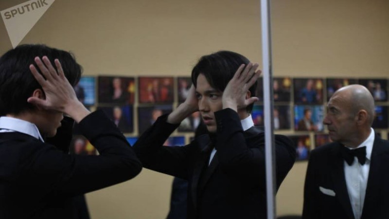 Димаш Құдайберген Ресейдің басты арнасында ән шырқайды