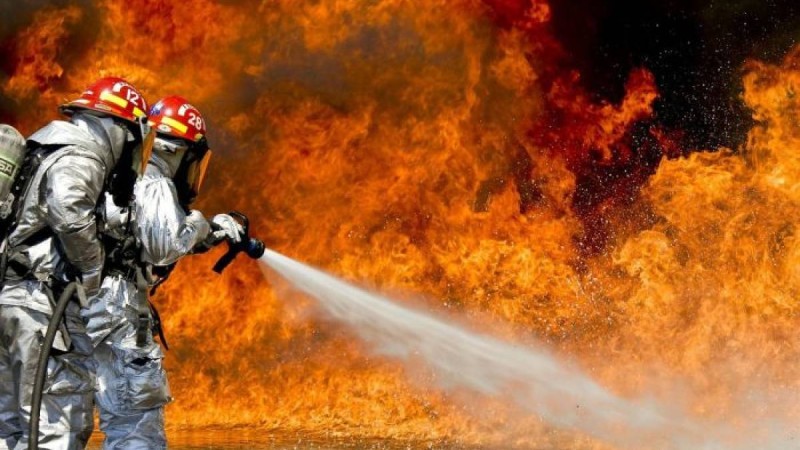 Маңғыстау кен орнындағы апат өртке ұласты: төтенше оқиғаның видеосы