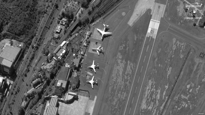 Венесуэлаға ресейлік әскерилер ұшып келді