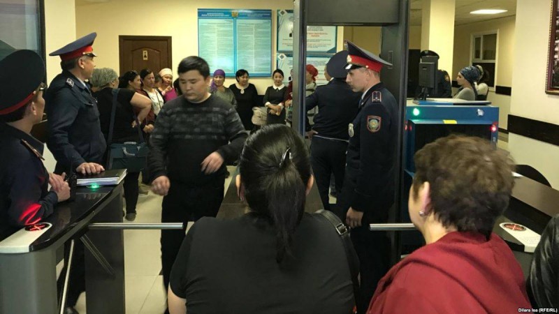 Шымкентте көп балалы аналар әкіммен кездесуге тағы келді