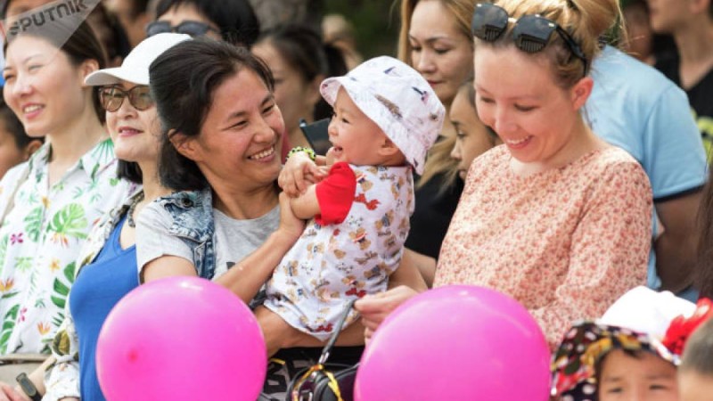 Көлгінов көпбалалы аналардың проблемасын қалай шешетінін айтты