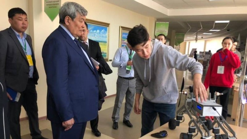 Өзгенің сөзіне емес, өзіңізге ғана сеніңіз