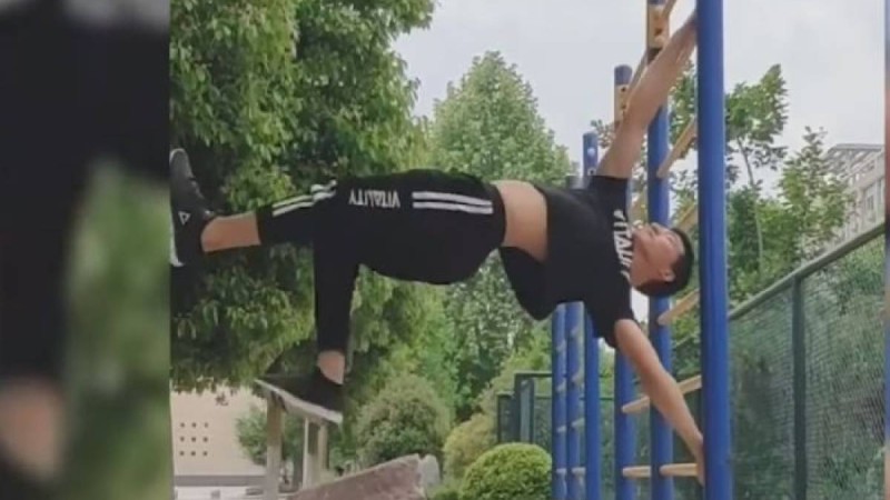 Қытай жігітінің ерекше қабілеті дүйім жұрттың жағасын ұстатты