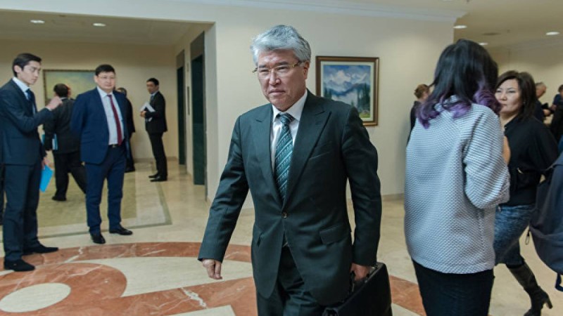 Арыстанбек Мұхамедиұлы ұжымымен қоштасты