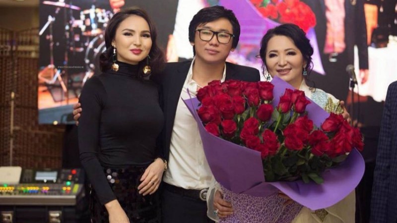 Гүлзира Айдарбекова: Жұлдыздың айлығы бір көйлегіне де жетпейді - Қазақстан жаңалықтары