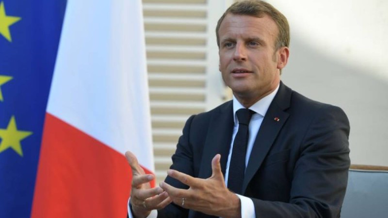 Франция президенті Путинмен кездесуден кейін орыс тілінде пост жазды