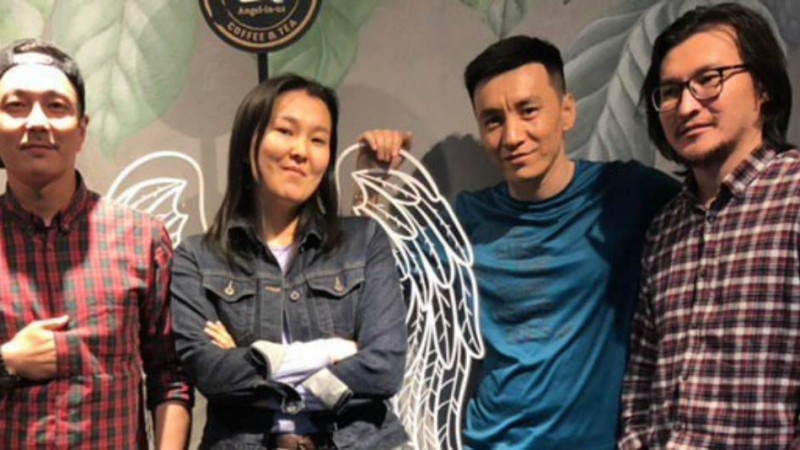 "Ана тіліміз эволюциядан өтуі қажет": Бір топ жас қазақ тілін сленг пен "англицизммен" байытпақ - Қазақстан жаңалықтары