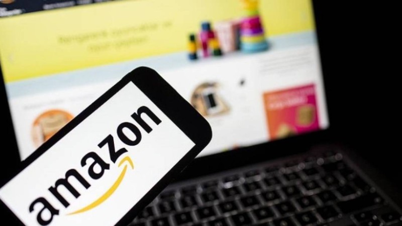 Amazon «Аллаһ» сөзі бар төсеніштерді шығарғаны үшін дауға қалды