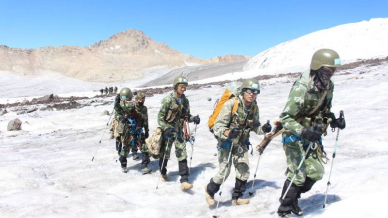 қазақстандық әскерилер құтқару операциясын бастады