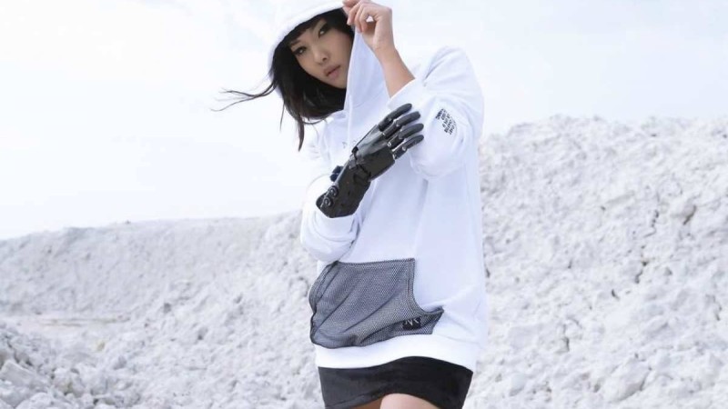 "Сөз салып, сезімін білдірткен жігіттер көп": Қазақстаннан шыққан кибер-қыз бір қолмен әлем подиумдарын қалай бағындырды - Қазақстан жаңалықтары