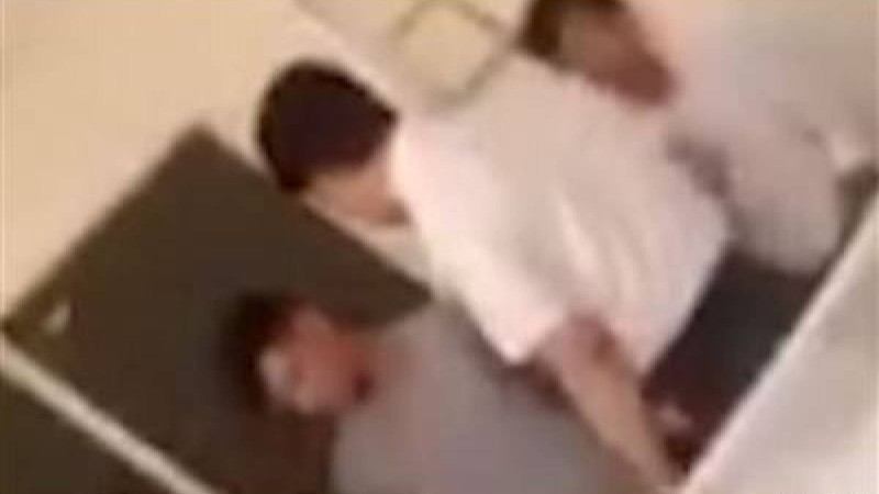 Оқушыларды балағаттап, ұратын мұғалімді жұмыстан шығарды