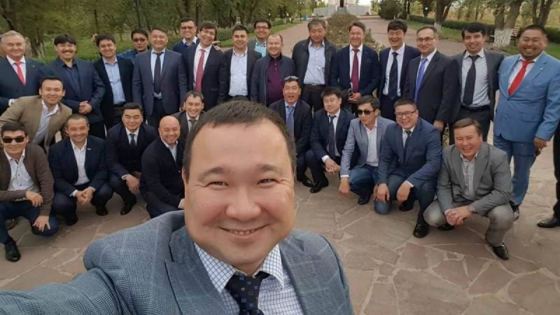 257 қазақстандық ақша жинап, жалғызбасты анаға пәтер алып берді