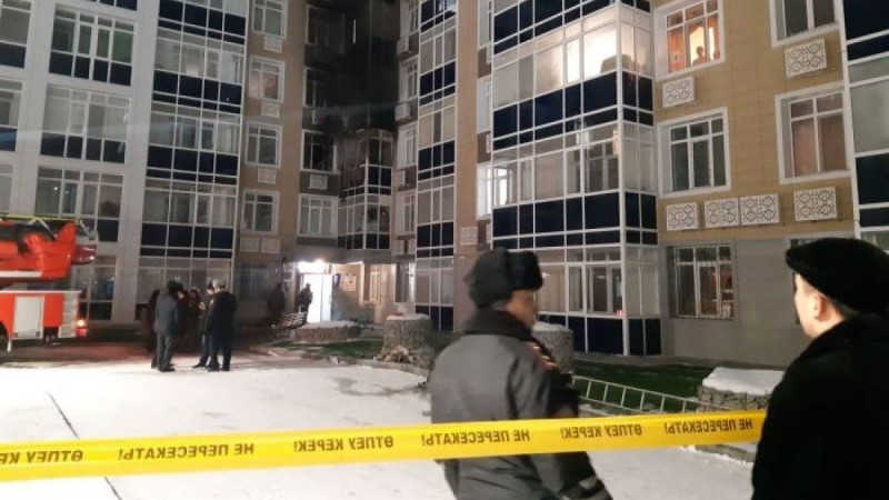 Адамдар пәтерлерінен шыға алмаған: Астанадағы ірі өрттің мән-жайы