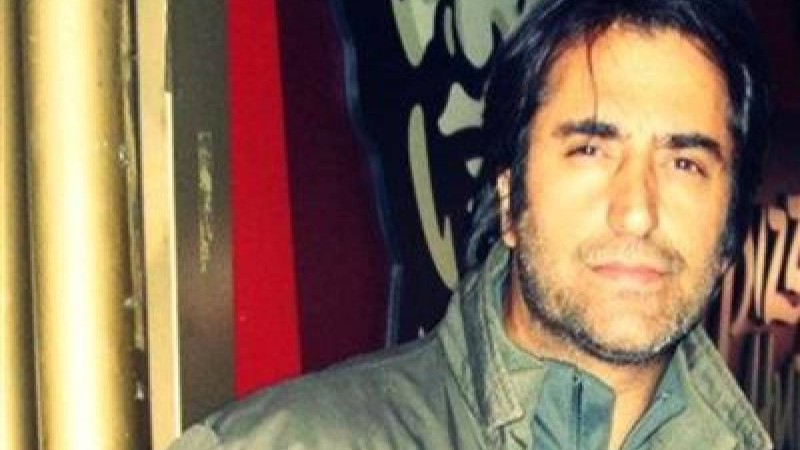 Мигранттар танымал әншінің үйін тонап кетті