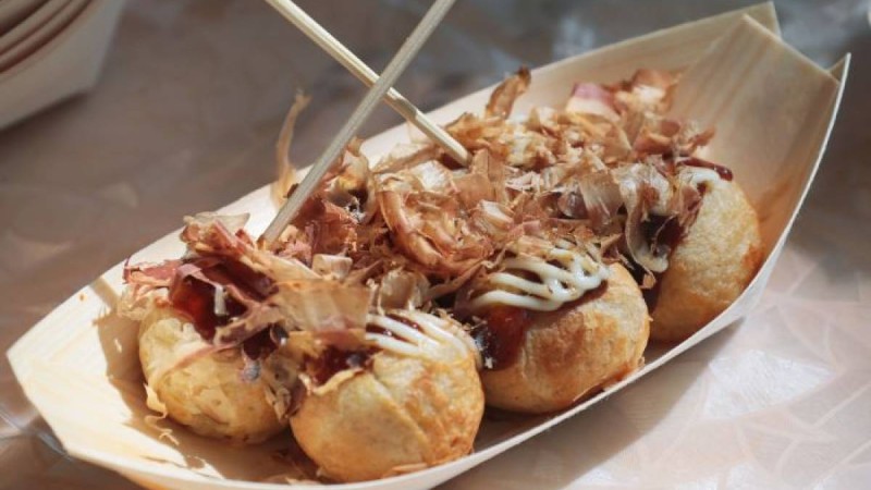 Израиль премьерінің әйелі 14 мың еуро төлеуге міндеттелді