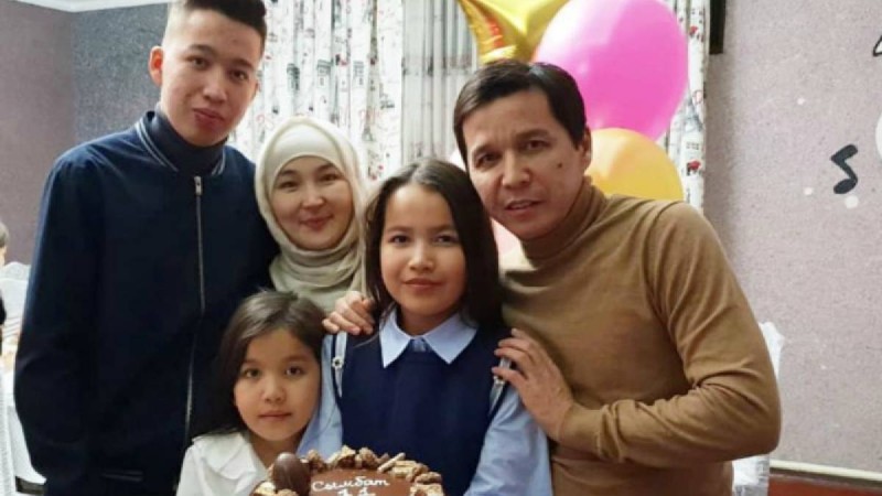 "Ана бола алмайсың": Абай Бегейдің жас келіншегі елдің айыптауына жауап берді
            13:36, 10 Сәуір, 2019
        
        Фариза: Әуелде қыздар менімен сөйлеспейтін