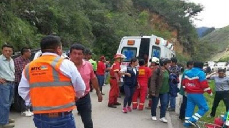 Жасөспірімдер мінген автобус шыңырауға құлап, жетеуі көз жұмды