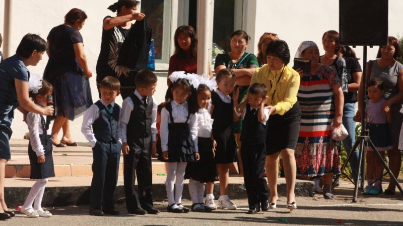 Тоқаев мұғалімдерді еркінен тыс жұмысқа жегетін әкімдерді сынады