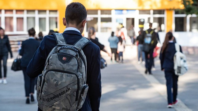 Қазақша өлең: Ғабиден Қожахмет (Жас ұстазға тілек)