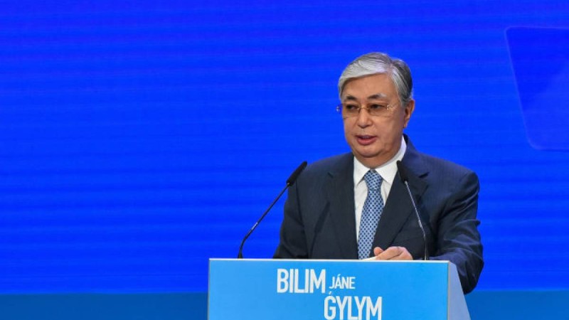 Тоқаев мұғалімдердің жалақысын екі есеге өсіруді тапсырды