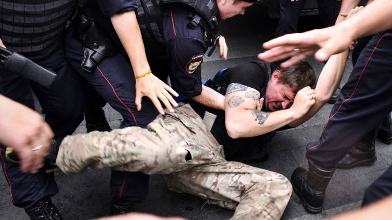 Мәскеудегі митинг кезінде полиция 500-ден аса адам ұстады