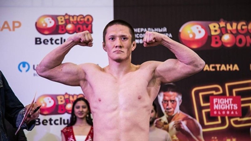 Жалғас Жұмағұлов ресейлікті жеңіп, чемпиондық титулын қорғап қалды – видео  