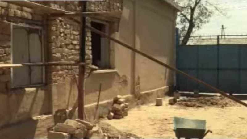 "Ешкімге дауым жоқ": Арыста үйін балтамен қиратып тастады делінген тұрғын ақпаратты жоққа шығарды
Қала тұрғыны өз шындығын айтып берді